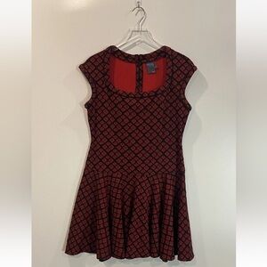 Gabby Skye Red and Black Patterned Dress